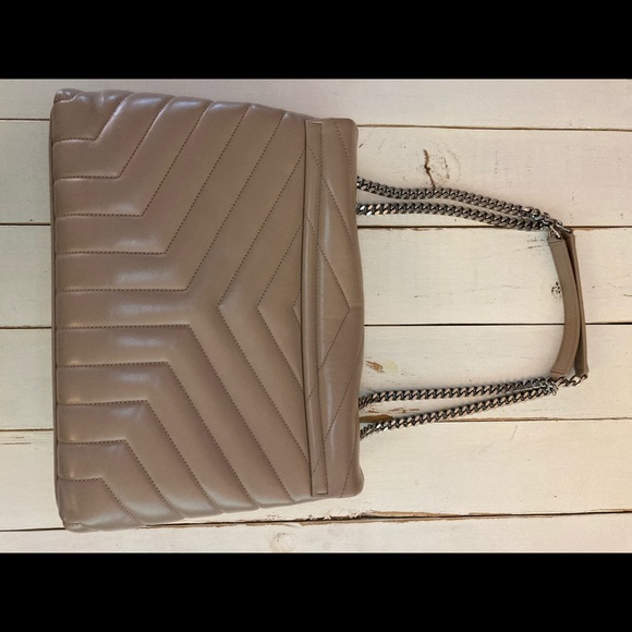 Saint Laurent Loulou Medium Bag - Picture 3 of 9